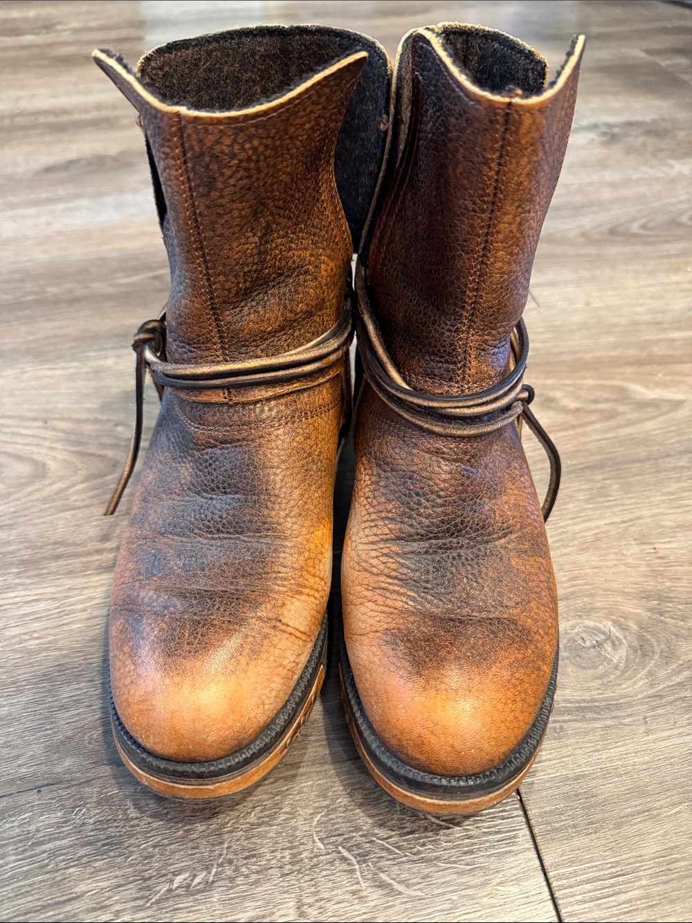 CAT Caterpillar Women's Size 7!Distressed Moto Boots - Picture 2 of 8